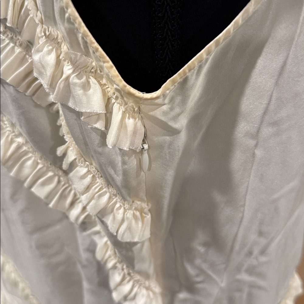 J. CREW IVORY RUFFLE SILK SLEEVELESS BLOUSE (8) - Picture 4 of 7